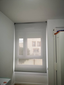 Cortines en un pis de Montmelò