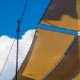 Baja la temperatura de tu hogar con la instalación de un toldo